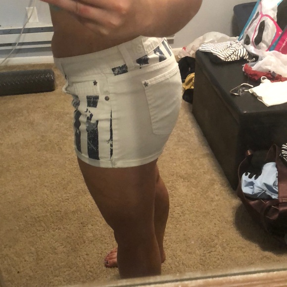 Lei Americana shorts - Picture 2 of 6